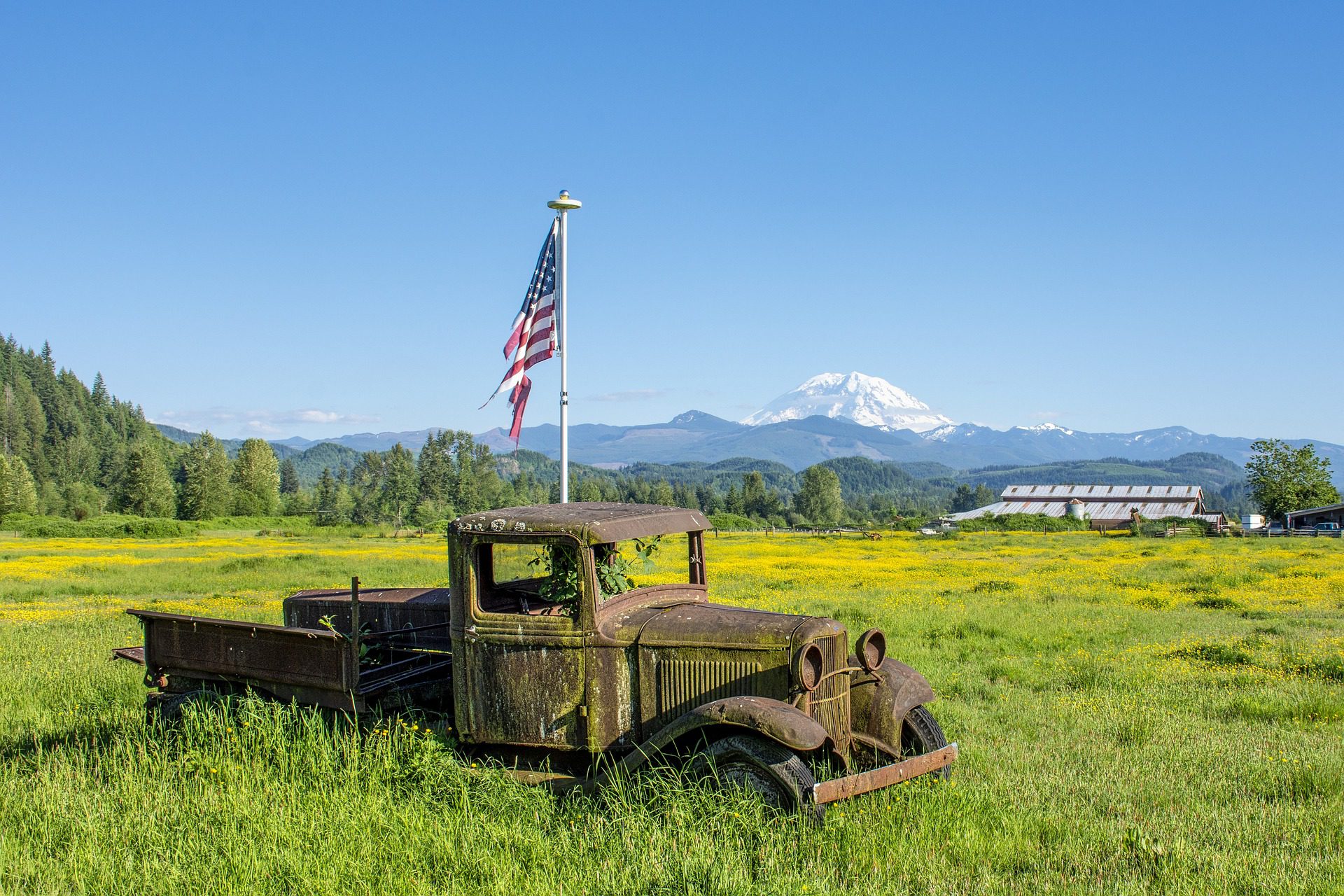 SZ USA_Rainier_abandoned-truck-6305809_1920